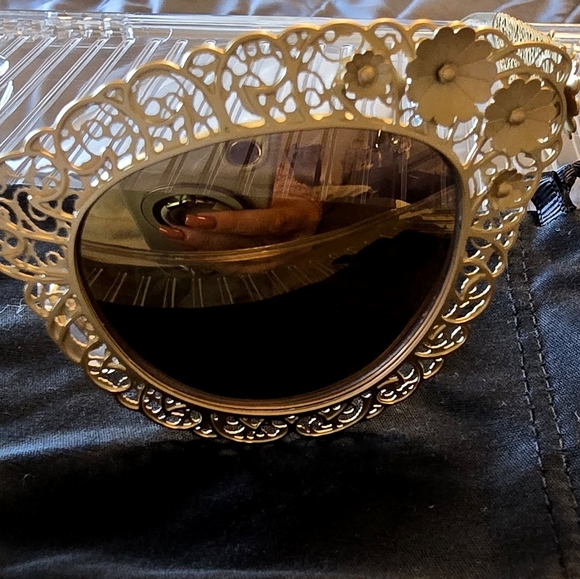 New, In Box, Dolce & Gabbana Gold Sunglasses - Picture 8 of 13